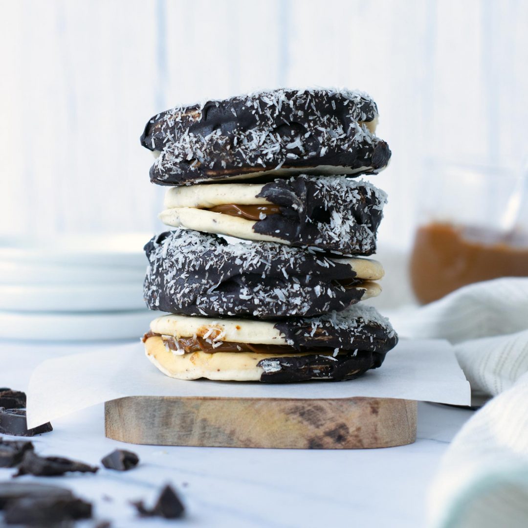 Alfajor manjar chocolate coco - Healthy Bakery